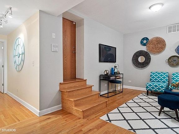 2nd image of 3607 N Bosworth Ave