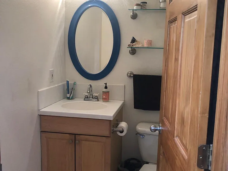 722 W 5th Ave — Photo 7