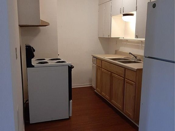 4th image of 503 Sunset Ln