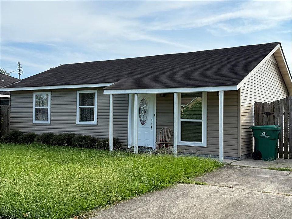 1st image of 28 Winifred St
