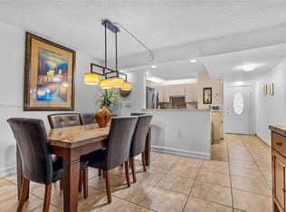 711 S Hollybrook Dr APT 210, Pembroke Pines, FL 33025