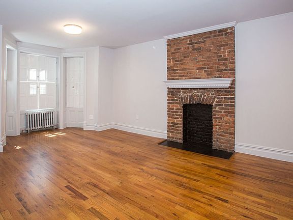 2nd image of 245 Garfield Pl APT 1