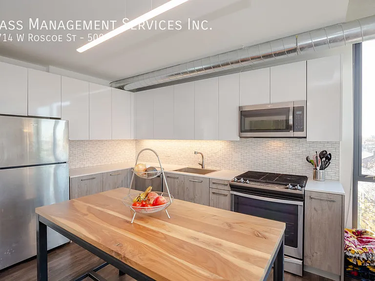 Centrum Lakeview — Photo 38
