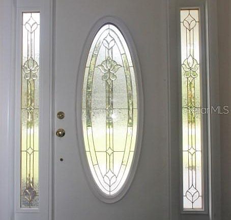 4th image of 2547 Lakeshore Cir