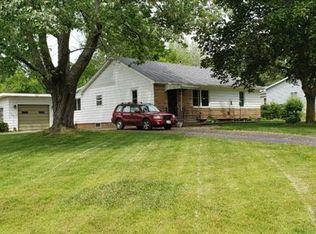 1267 Bowers Rd, Lapeer, MI 48446