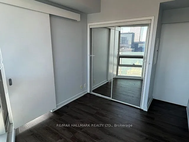 14 York St #5611 — Photo 9