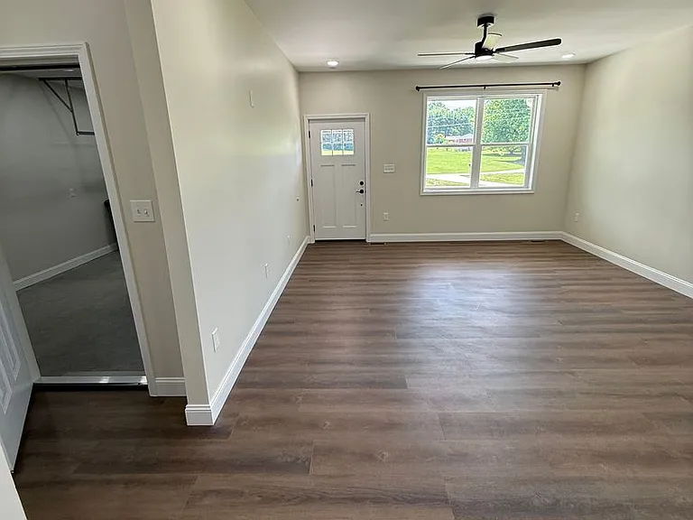 1355 Joe Stephens Rd — Photo 20