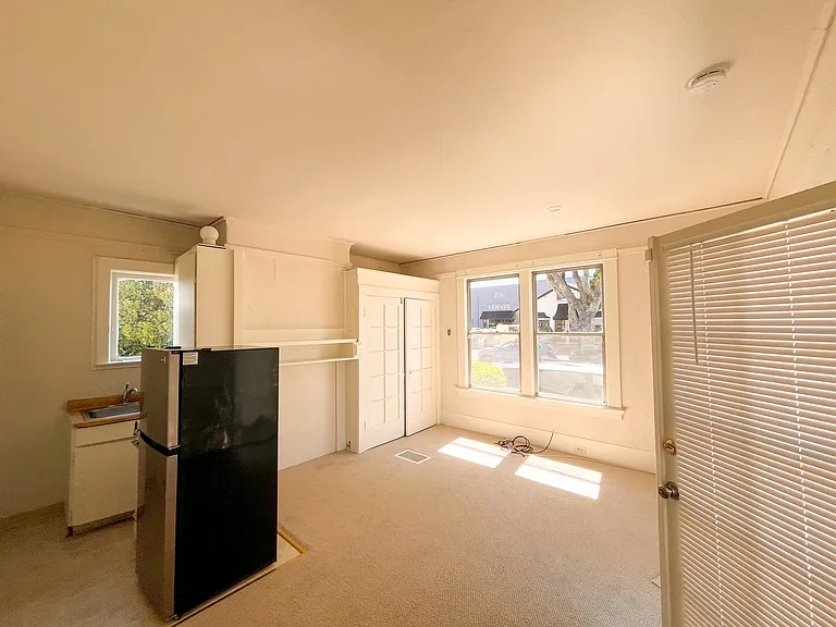 1220 Donnelly Ave #1 — Photo 6