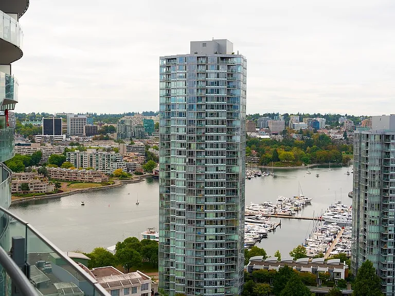 89 Nelson St #2403 — Photo 8