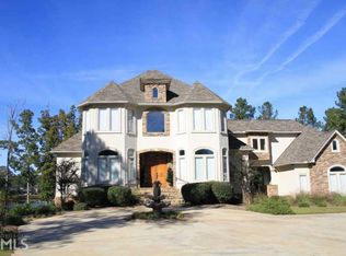 2012 Potters Rd, Perry, GA 31069