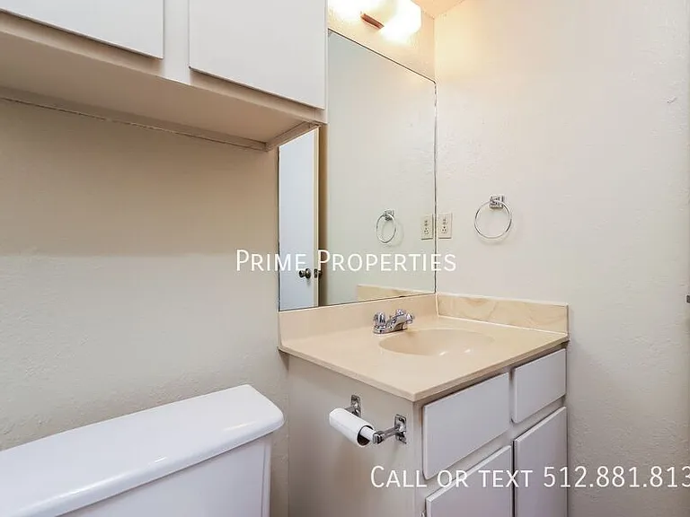 9903A Hundred Oaks Cir — Photo 13