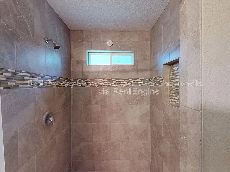 711 Cahoon Rd N — Photo 25