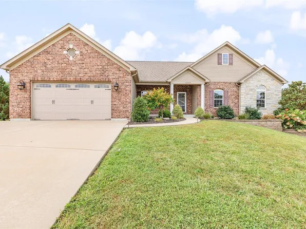 10586 Victoria Falls Dr, Festus, MO 63028