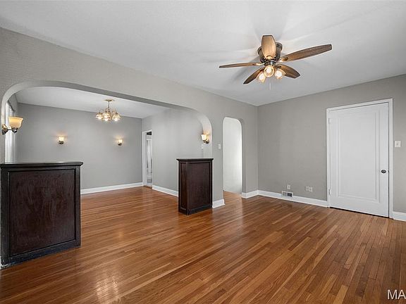 4th image of 4533 Flad Ave