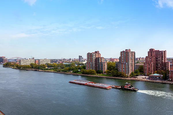 Sold by Brown Harris Stevens | media 28