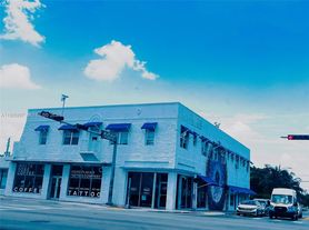 4701 SW 8th St, Miami, FL