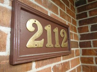 2112 Coach Rd N, Upper Arlington, OH 43220