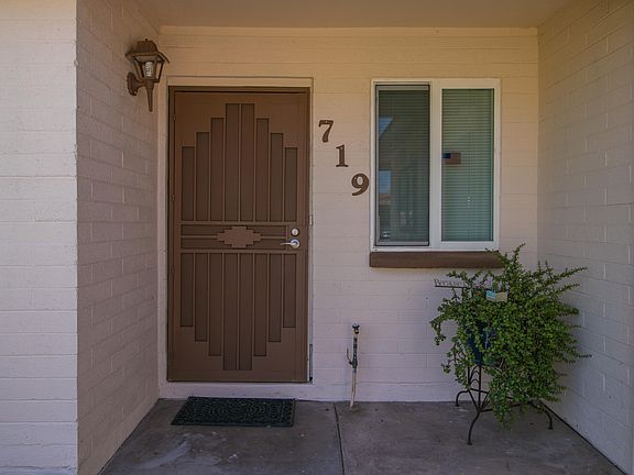4th image of 719 W Michelle Dr