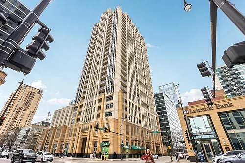 1400 S Michigan Ave Photo 1