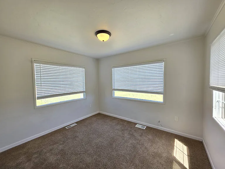 1325 N Cleveland St — Photo 23