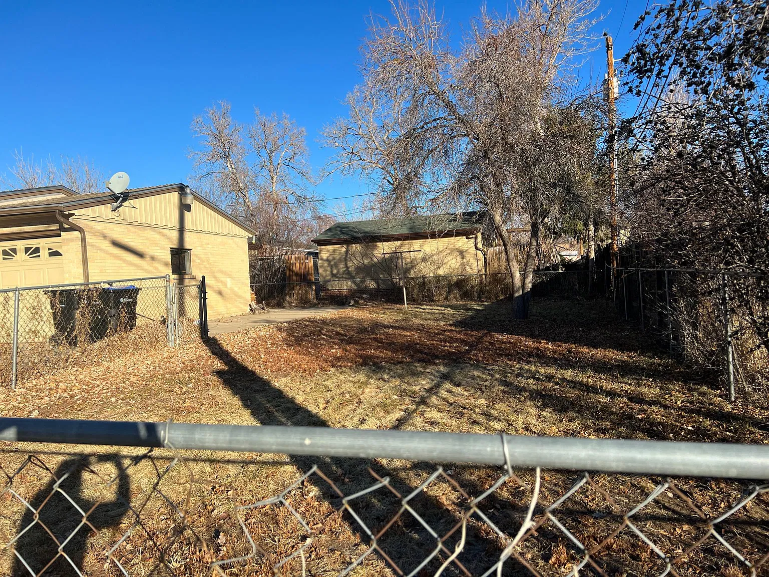 3 bed, 910 sqft, $2,350 — Photo 3