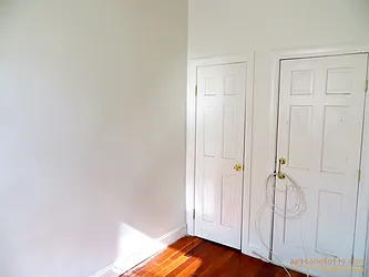 Rented by aptsandlofts.com