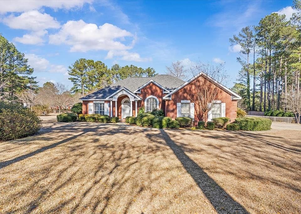 1st image of 201 Edinburgh Way