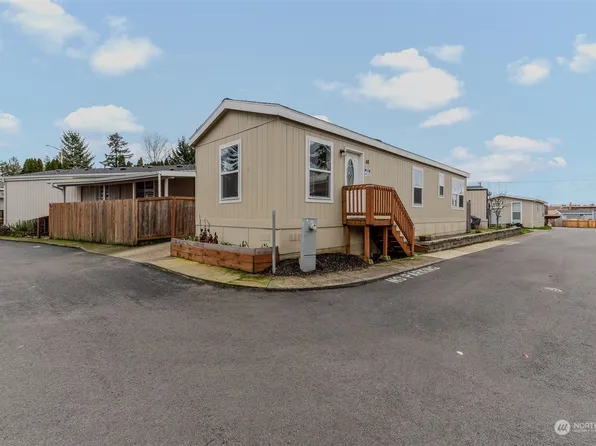 9700 SW Tualatin #5 Rd #5, Tualatin, OR 97062