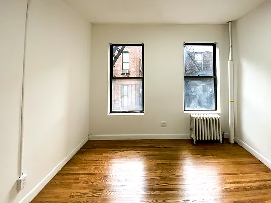 Rented by Bond New York | media 19