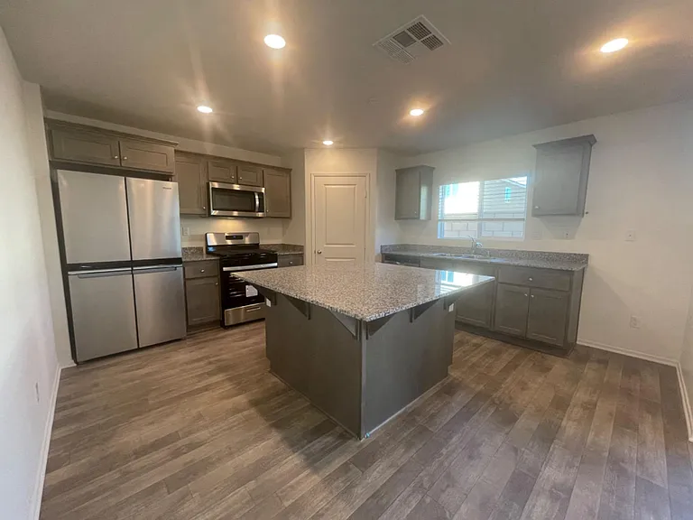 30906 Challenger Ct — Photo 9