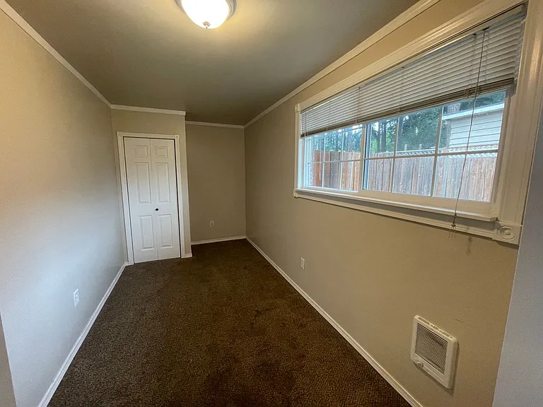 1546 NE 5th Ave — Photo 7