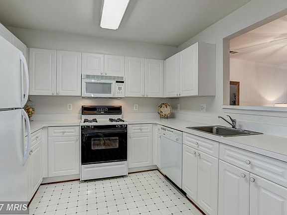 4th image of 44084 Natalie Ter Unit 101