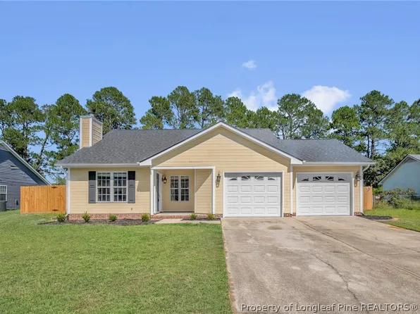 806 S Buckeye Dr, Raeford, NC 28376