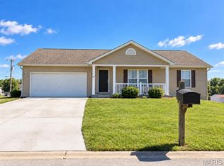 181 Granite Pointe Ln, Winfield, MO 63389
