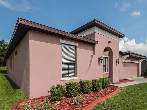 5th image of 608 Woods Landing Dr