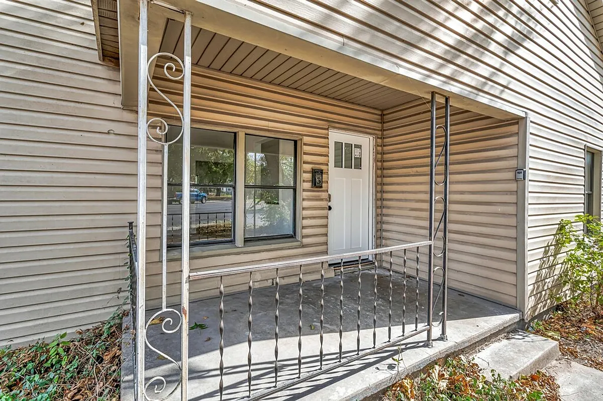 Building Photo - 3116 Bosque Blvd