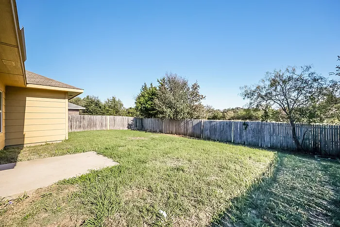 930 Haley Dr — Photo 16