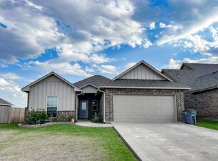 7910 SW Powell Ct, Lawton, OK 73505