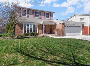 19534 Coachwood Rd, Riverview, MI 48193