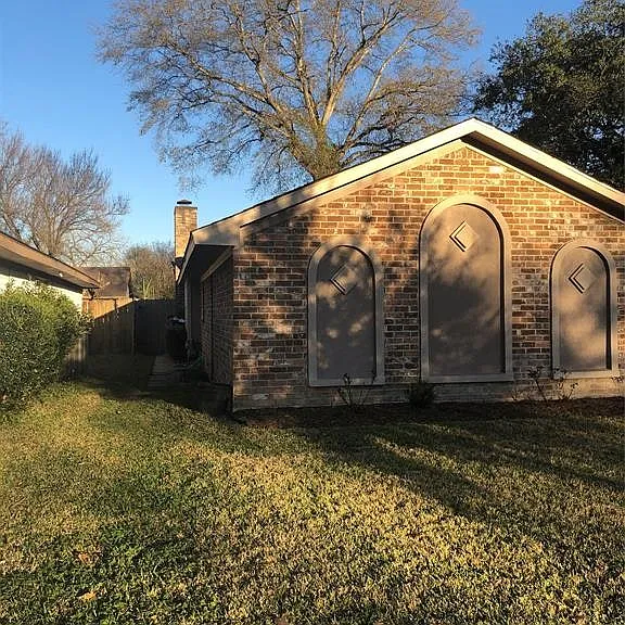 7407 Riptide Dr — Photo 12