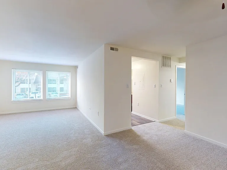 Seneca Place — Photo 69
