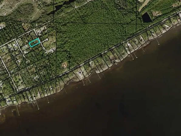 148 Doe Ln, Carrabelle, FL 32322