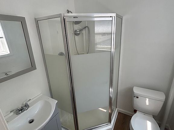 4th image of 210 Genesee St APT 2
