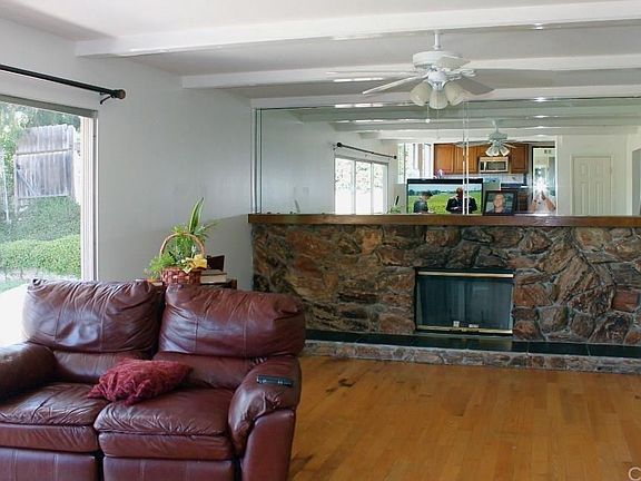 5th image of 228 W Avenue De Las Flores
