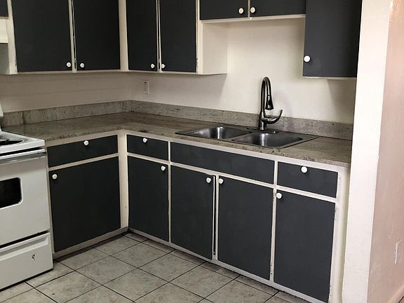 2nd image of 2201 W Heatherbrae Dr