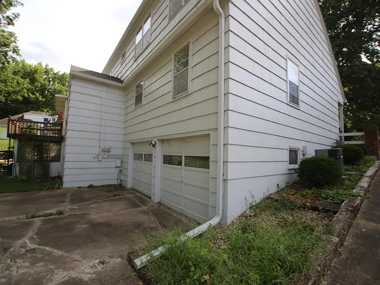 11409 Minor Dr — Photo 4