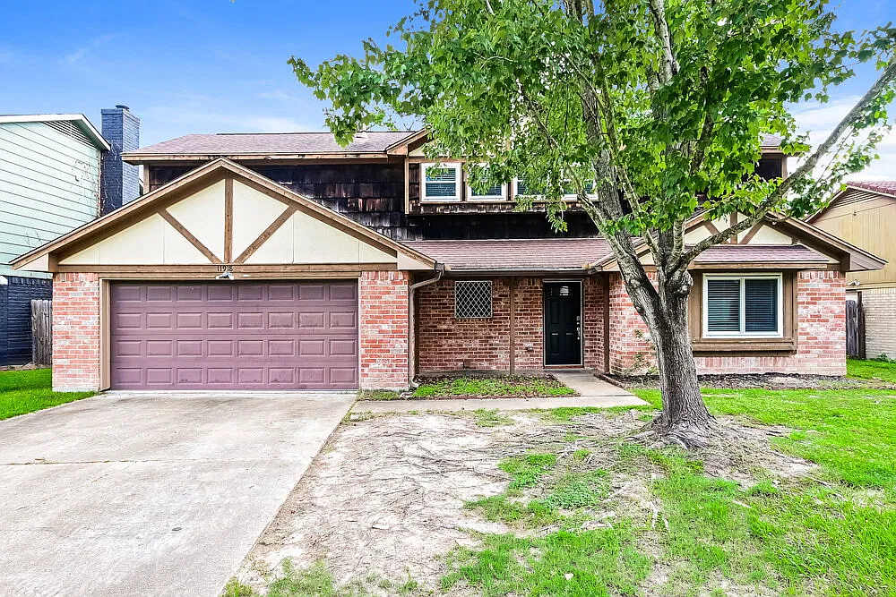 3 bed, 2.5 bath, 2074 sqft, $2,195 — Photo 1