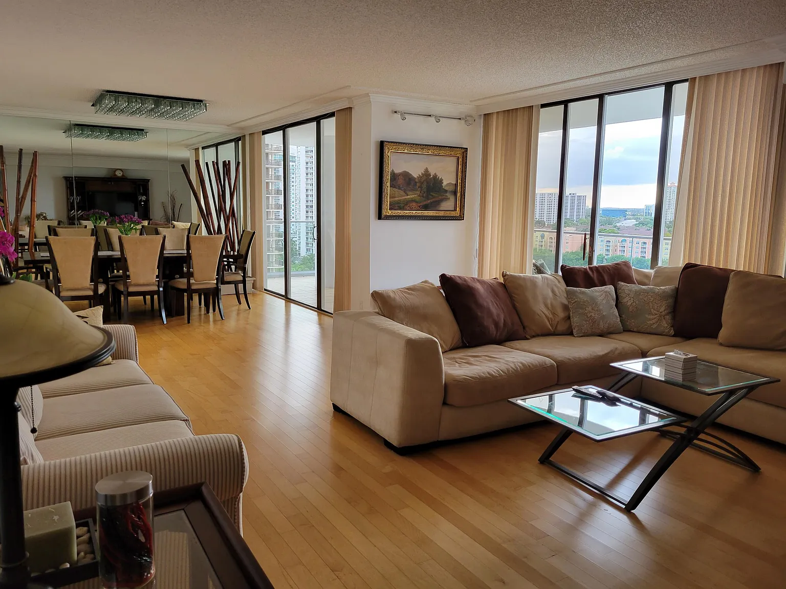 2 bed, 2.0 bath, 1887 sqft, $4,400 — Photo 2