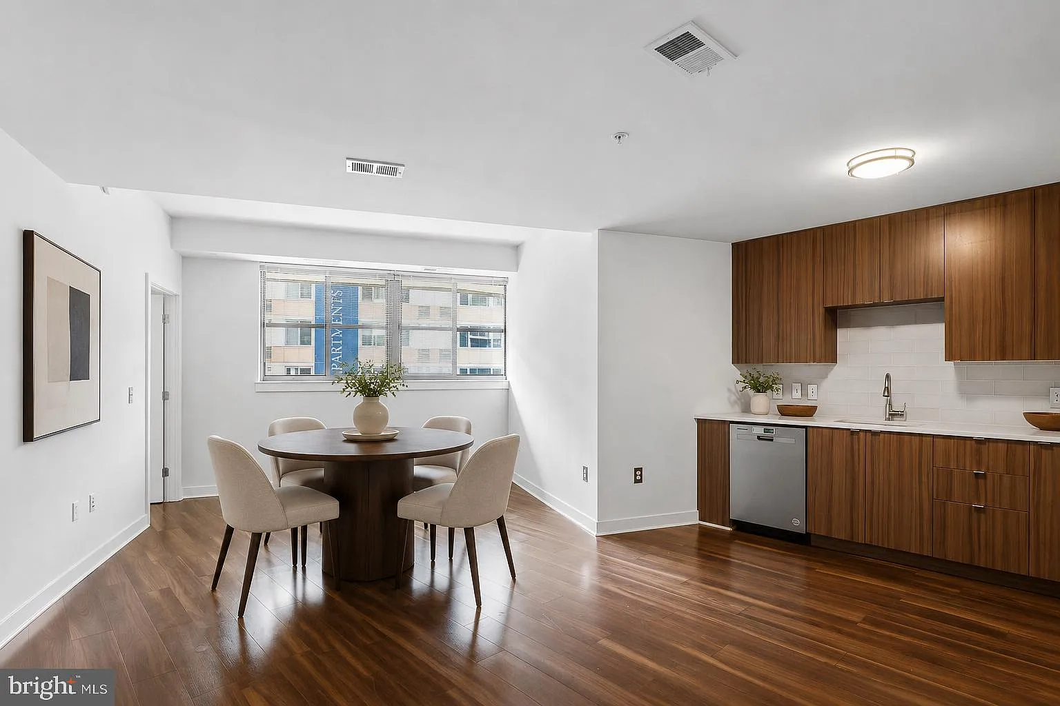 460 New York Ave NW — Photo 2