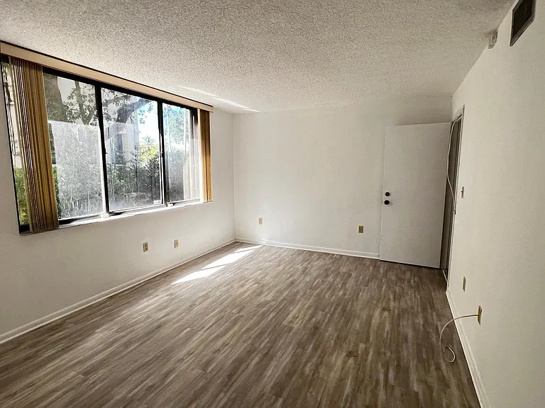 730 Coral Way #101 — Photo 26